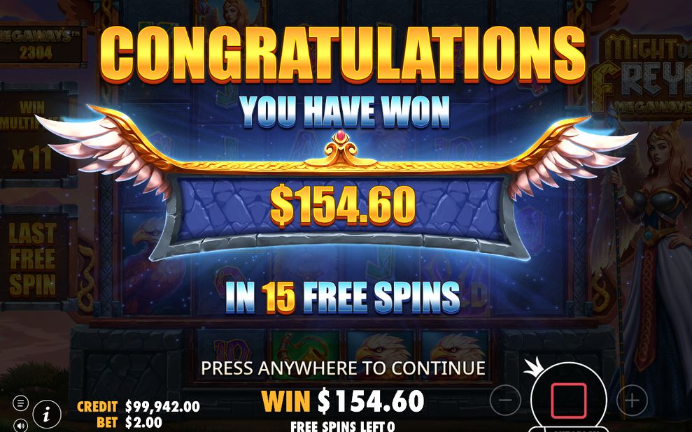 Free Spins view with sticky Wilds and lives